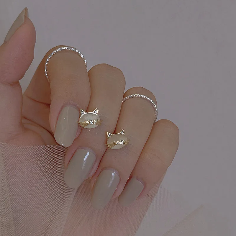 Cat Eye Stud Earring